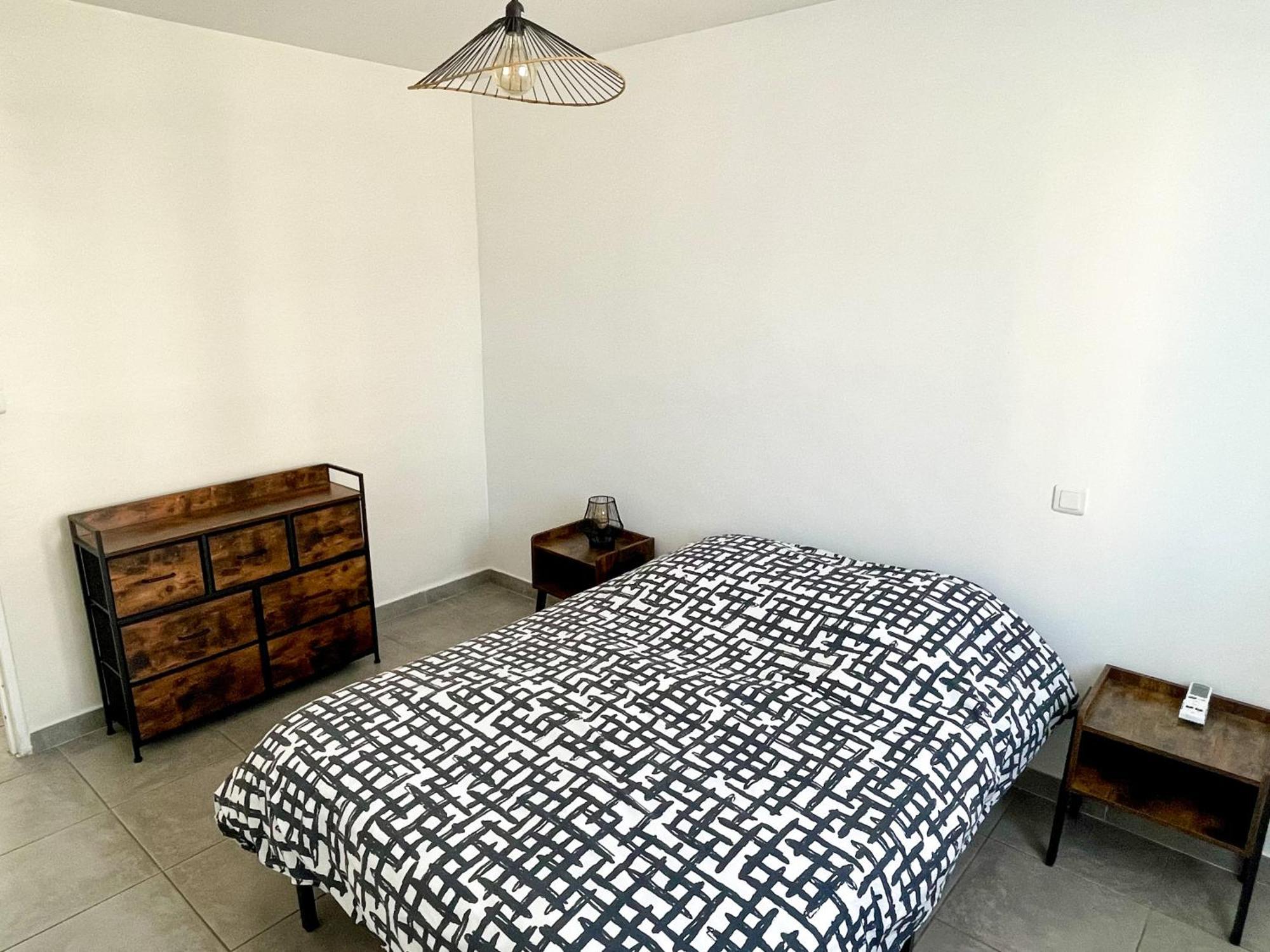 Appart Cosy Sur Salon De Provence Luaran gambar